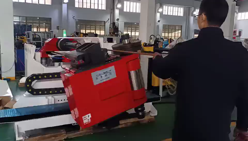 SB65RE一CNC旋转机头弯管机